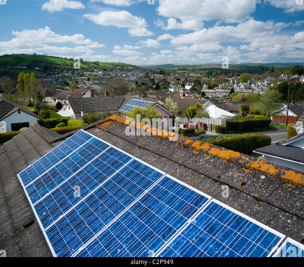 solar-panels-on-the-roof-of-a-house-in-t
