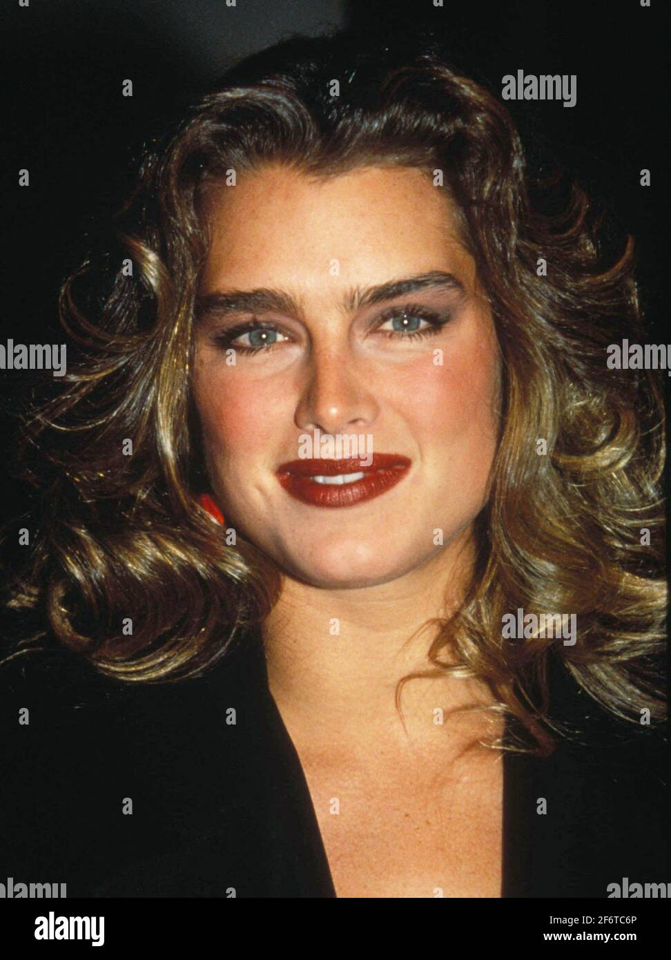 Brooke Shields 1990 Photo by Adam Scull-PHOTOlink.net Stock Photo - Alamy