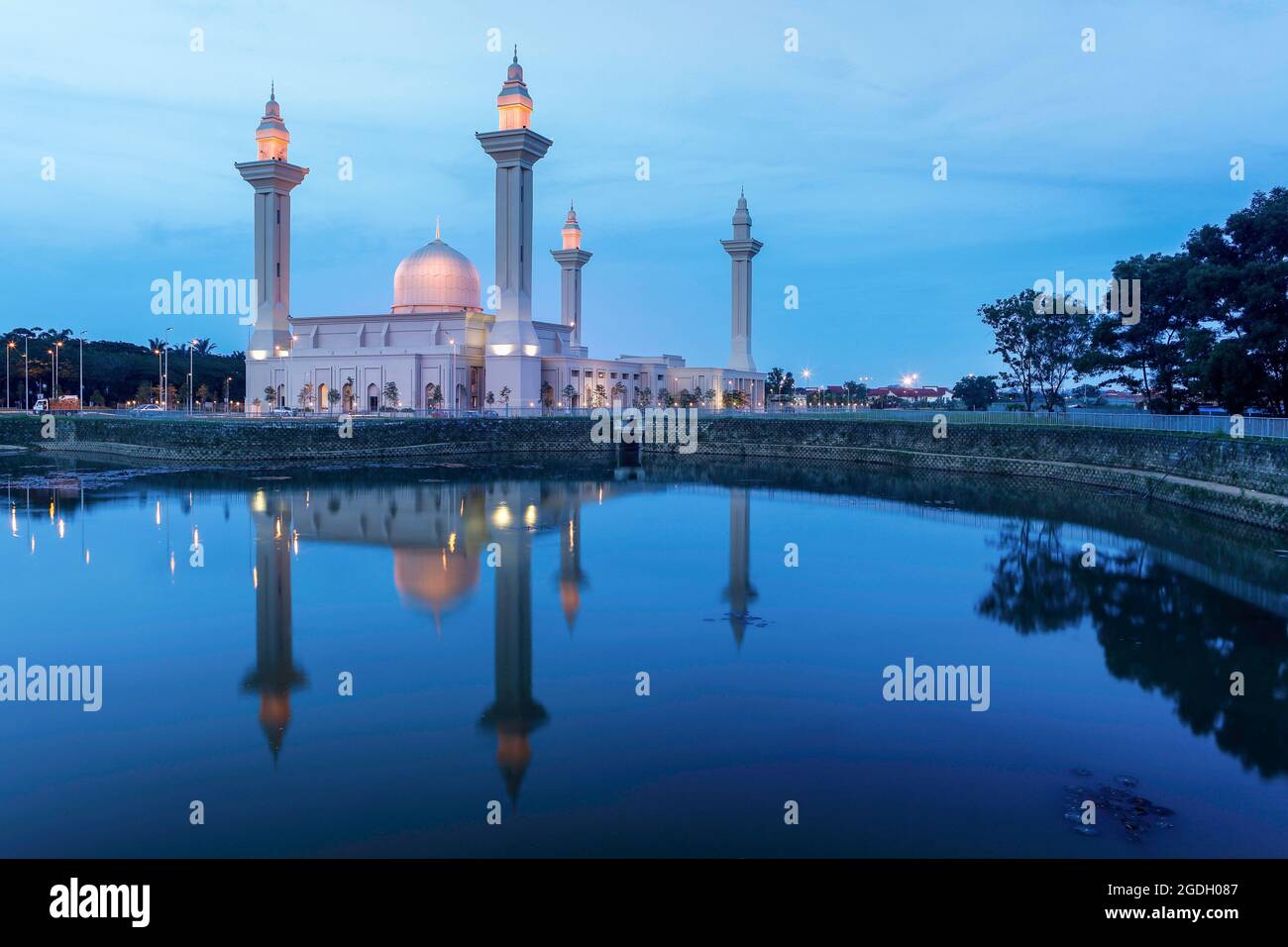 The Tengku Ampuan Jemaah Mosque In Shah Alam Malaysia Stock Photo Alamy