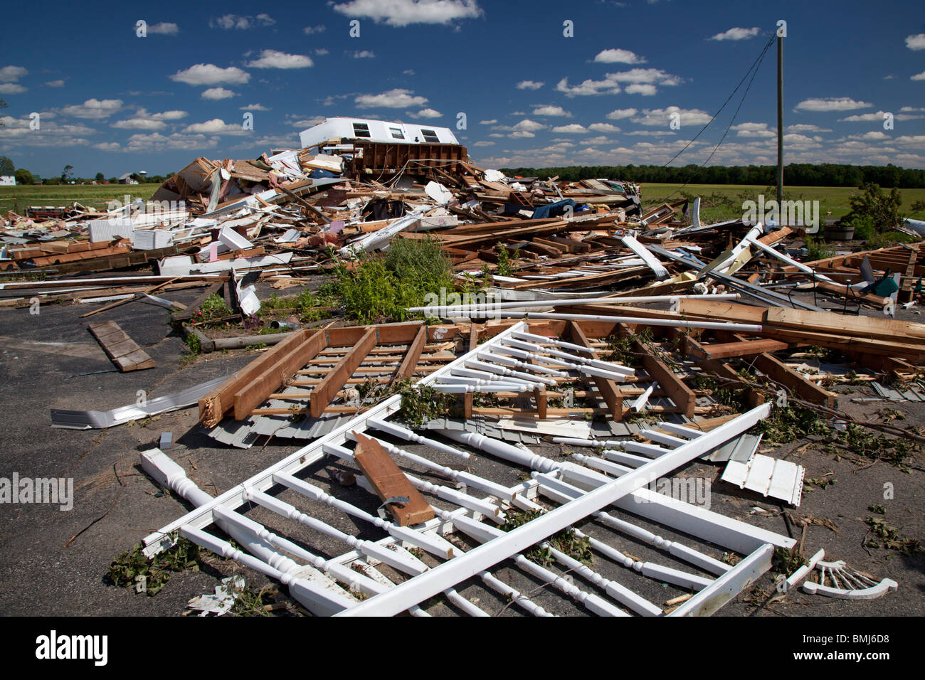 Dundee, Michigan A house destroyed by a tornado Stock Photo Alamy