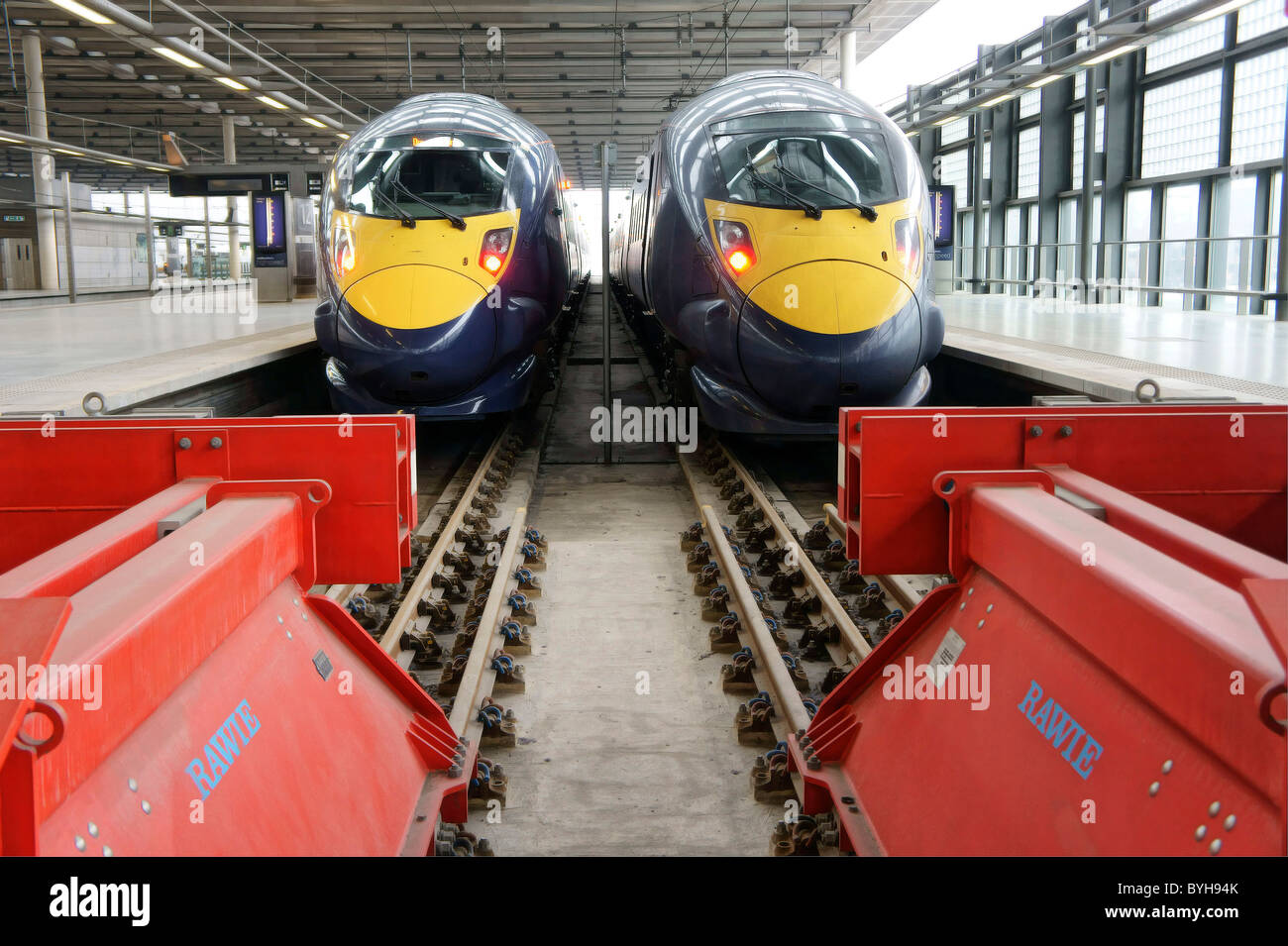 Javelin bullet train at St Pancras Stock Photo Alamy