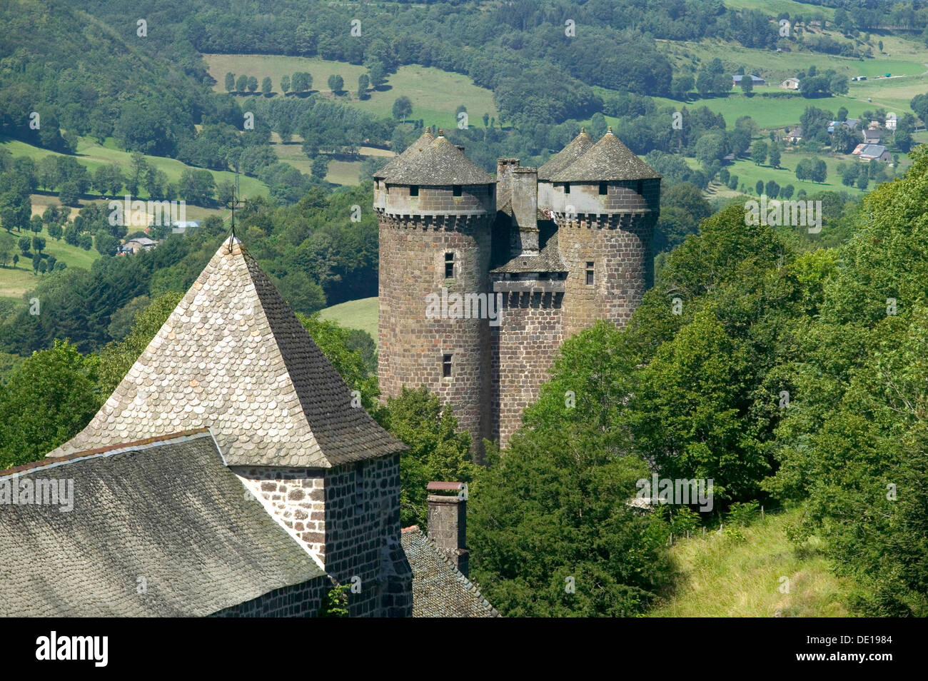 Anjony Castle Parc Naturel Regional Des Volcans Dauvergne Auvergne Volcanoes Regional Nature 