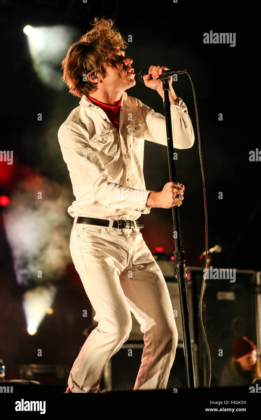 Cage the Elephant performs live in concert Stock Photo Alamy