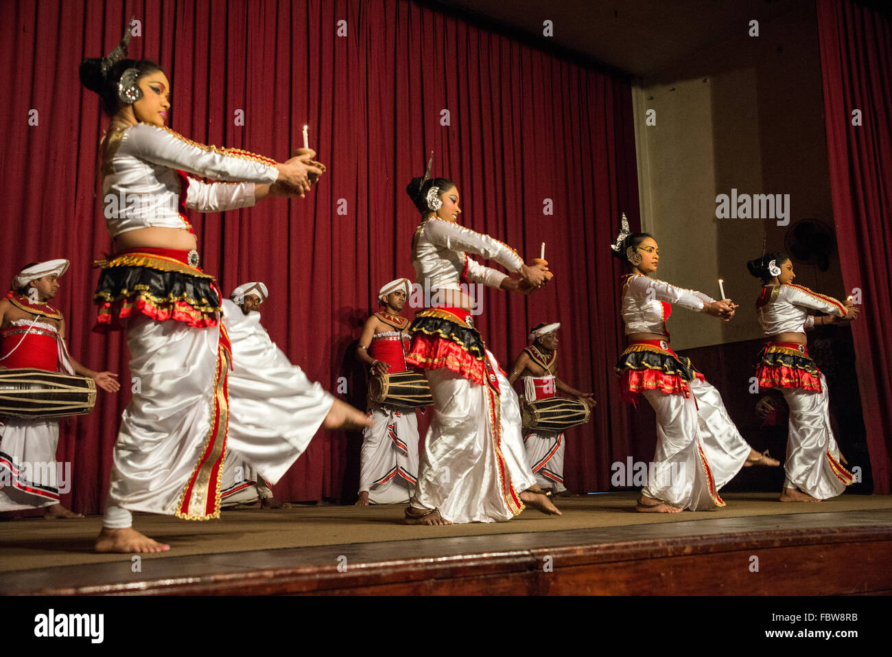 A Group Of Kandyan Dancers Performing The Pooja Dance With The Kandyan Drummers Part Of The