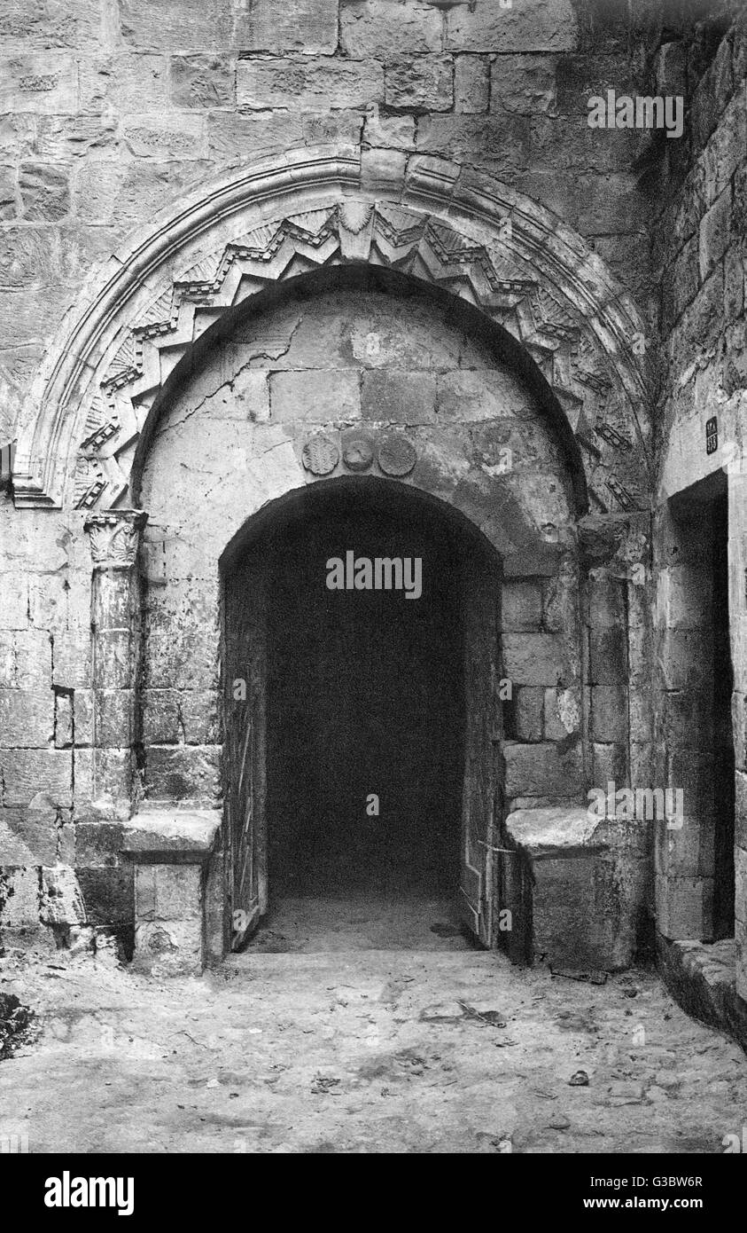 Medieval portal at Nablus, Palestine, West Bank Stock Photo - Alamy