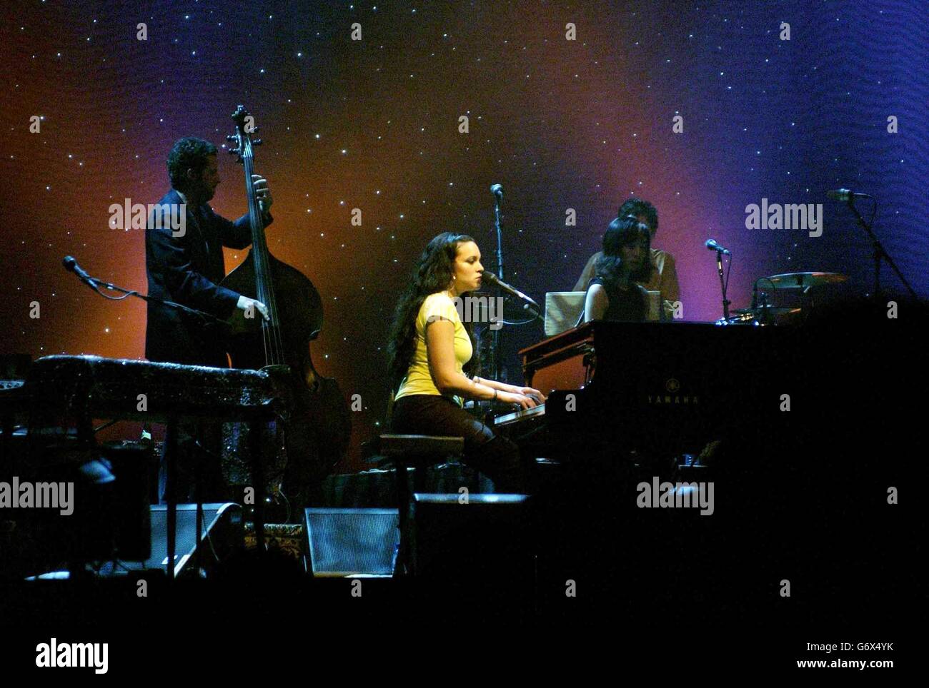 Norah Jones UK tour Stock Photo Alamy