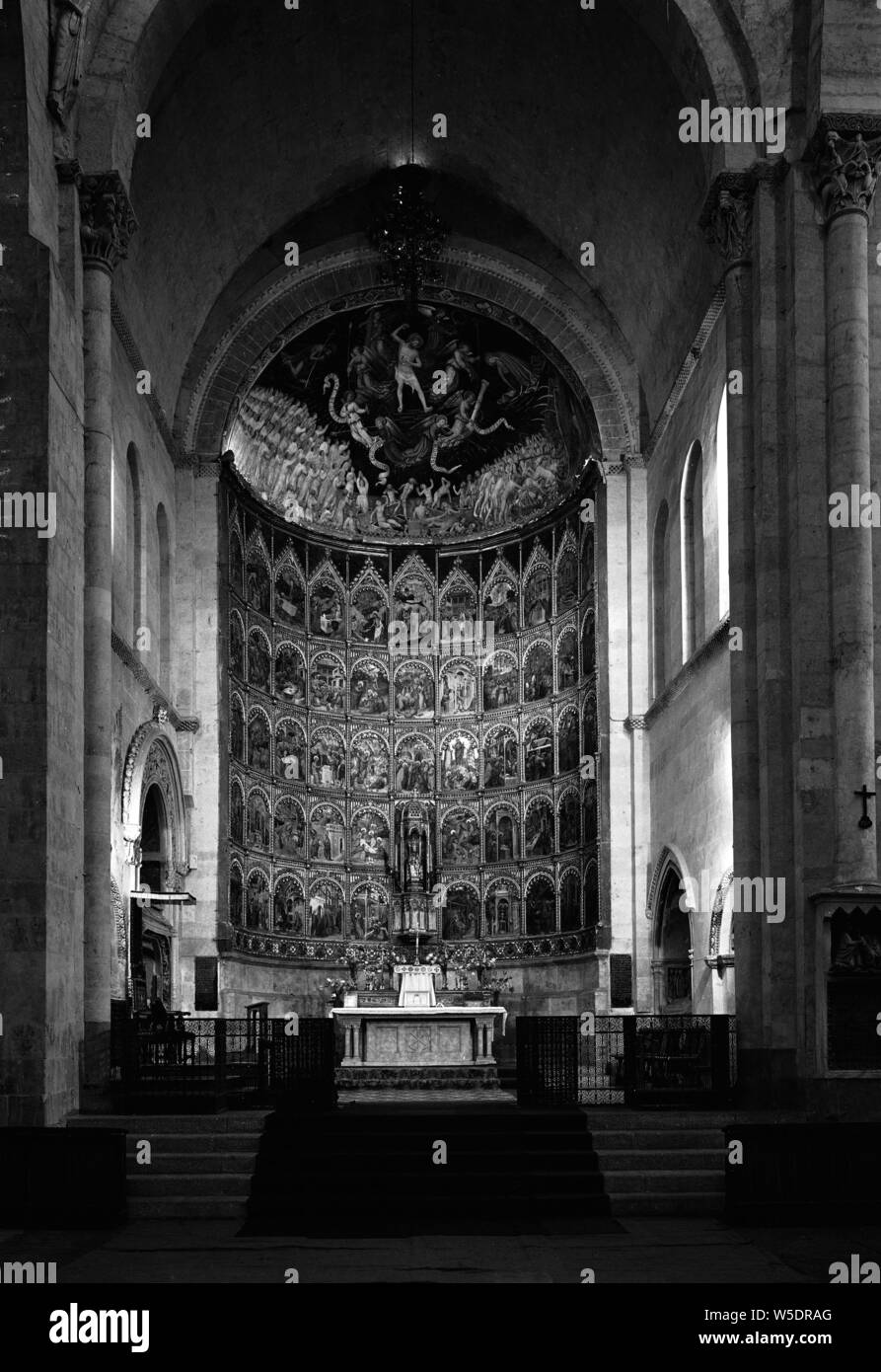 Retablo Del Altar Mayor De La Catedral De Salamanca Siglo Xv Gotico Internacional Fotografia 2858